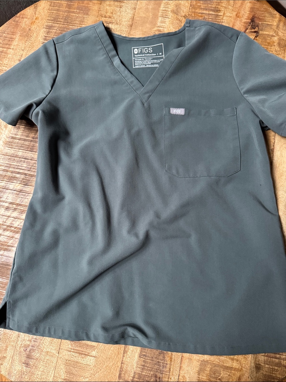 Figs scrub set